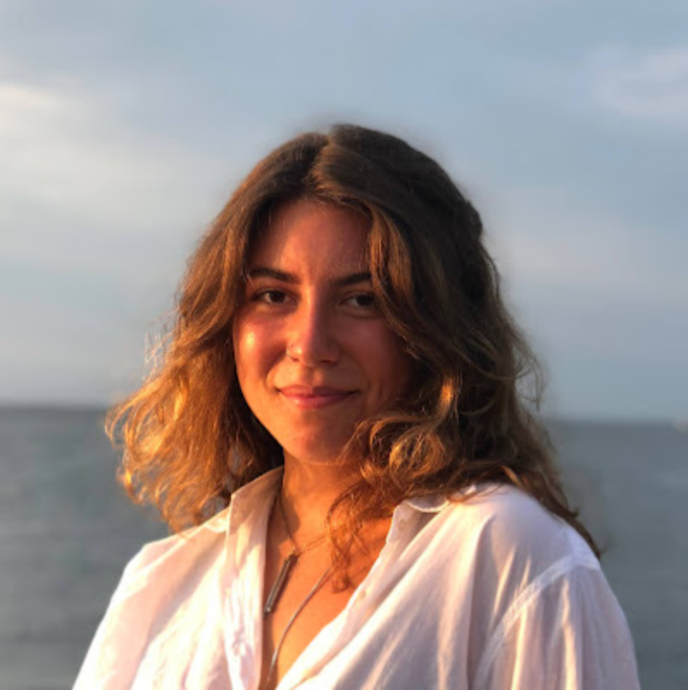 Meet your Posher, Ava